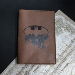 Фото Обложка кожаная на паспорт Бэтмен