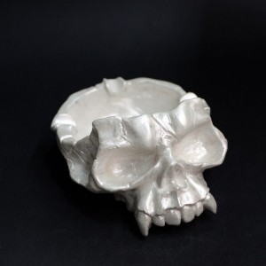 Фото Пепельница череп с клыками