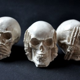 Фото Трио черепа: Не вижу, Не слышу, Ничего не скажу