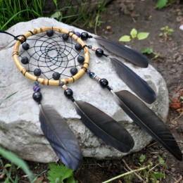 Фото Ловец снов с чёрными перьями "Воронья пустошь"