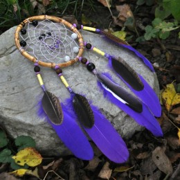Фото Ловец снов с фиолетовыми перьями "Ведьмины сказки"