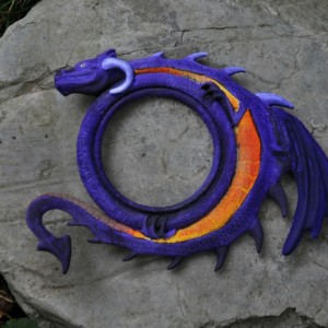 Фото Настенный барельеф Фиолетовый дракон