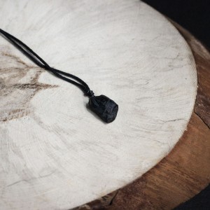 Фото Кулон из черного турмалина (шерл)