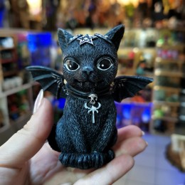 Фото Чёрный кот с крыльями