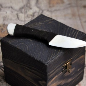 Фото Нож из кости сувенирный (маленький)
