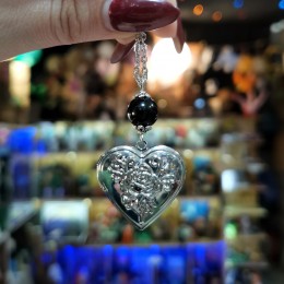 Фото Кулон медальон в форме сердца