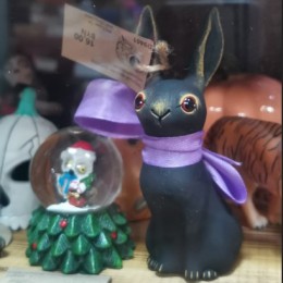 Фото Чёрный кролик фигурка керамическая