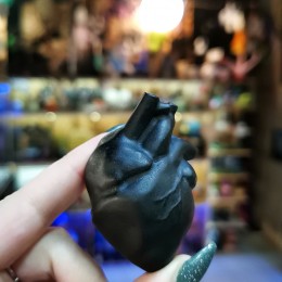 Фото Сердце анатомическое чёрное из камня