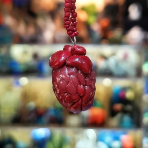 Фото Кулон Сердце анатомическое красное