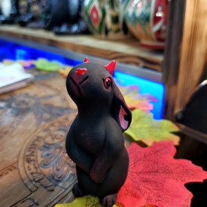 Фото Кролик с рожками фигурка керамика