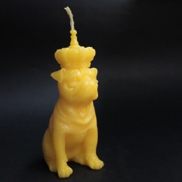 Фото Свеча Мопс с короной (жёлтая)